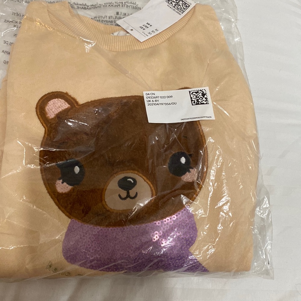 New little girls Sweater